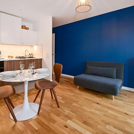 Leonard De Vinci - Avec Parking Prive A Apartment